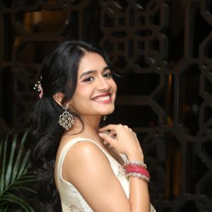 Samyukta Viswanathan Stuns in Elegant Ivory Traditional Look