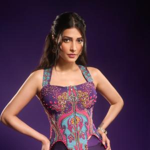 Shruti Haasan Stuns in a Chic Purple Indo-Western Look