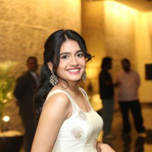 Samyukta Viswanathan Stuns in Elegant Ivory Traditional Look