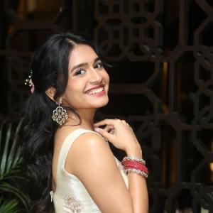 Samyukta Viswanathan Stuns in Elegant Ivory Traditional Look