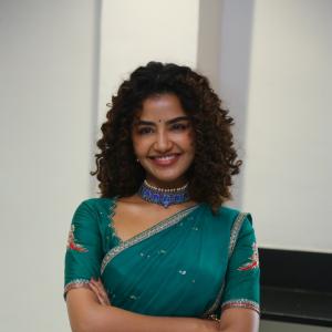 Anupama Parameswaran Looks Stunning in Elegant Teal-Green Saree