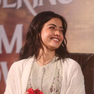 Rashmika Mandanna Looks Graceful in Elegant Ivory Traditional Outfit