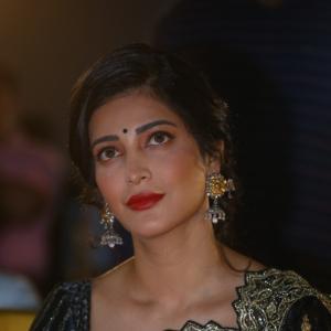 Gorgeous Shruthi Haasan Latest Photos