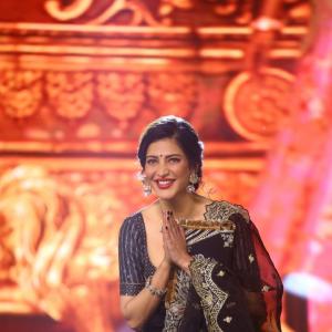 Gorgeous Shruthi Haasan Latest Photos