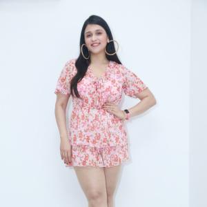 Mannara Chopra Latest Sizzling Stills