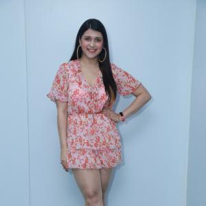 Mannara Chopra Latest Sizzling Stills