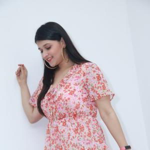 Mannara Chopra Latest Sizzling Stills