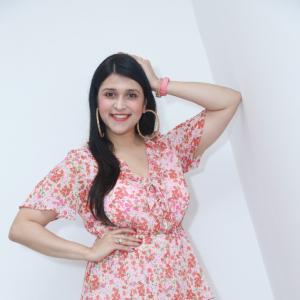 Mannara Chopra Latest Sizzling Stills