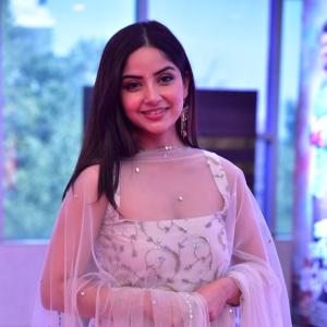 Actress Kashmira Pardeshi