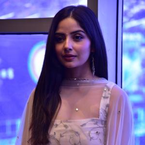 Actress Kashmira Pardeshi