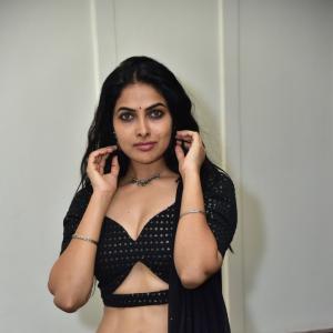Divi Vadthya Latest Hot Photos