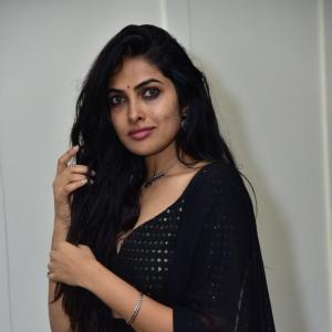 Divi Vadthya Latest Hot Photos