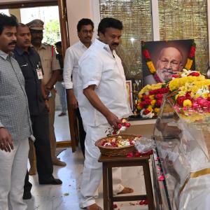 Celebs Condolences to K Vishwanath Garu