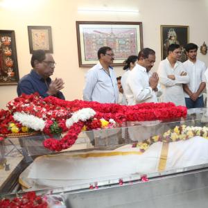 Celebs Condolences to K Vishwanath Garu