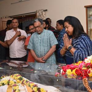Celebs Condolences to K Vishwanath Garu