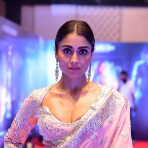 Shriya Saran Latest Hot Photos
