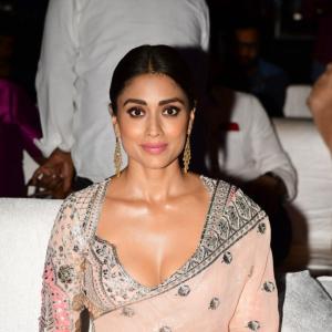 Shriya Saran Latest Hot Photos