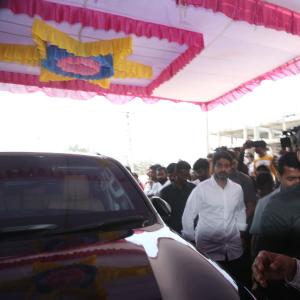Celebs Pay Homage to Nandamuri Tarakaratna