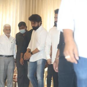 Celebs Pay Homage to Nandamuri Tarakaratna