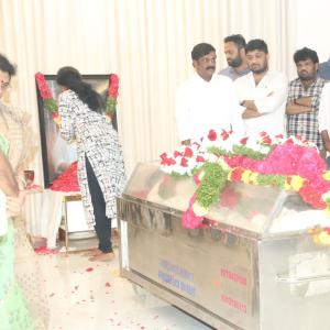 Celebs Pay Homage to Nandamuri Tarakaratna