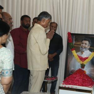 Celebs Pay Homage to Nandamuri Tarakaratna