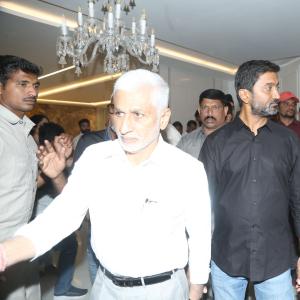 Celebs Pay Homage to Nandamuri Tarakaratna