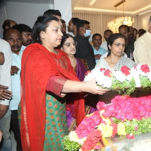 Celebs Pay Homage to Nandamuri Tarakaratna