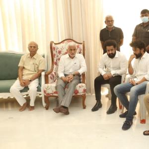 Celebs Pay Homage to Nandamuri Tarakaratna