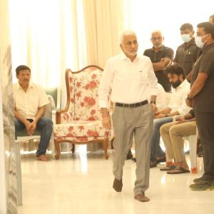 Celebs Pay Homage to Nandamuri Tarakaratna