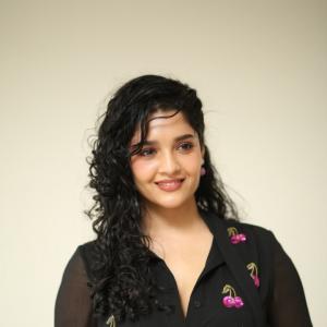 Ritika Singh Latest Photoshoot