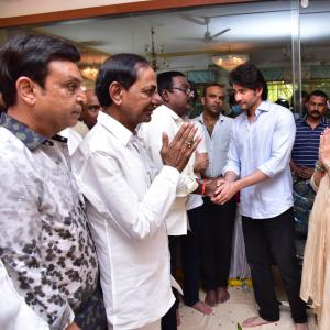 Celebs Pay Homage to Krishna Garu-2