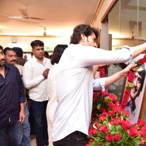Celebs Pay Homage to Krishna Garu-2