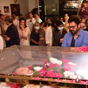 Celebs Pay Homage to Krishna Garu-2