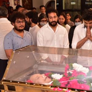 Celebs Pay Homage to Krishna Garu-2