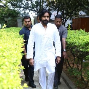 Celebs Pay Homage to Krishna Garu-2