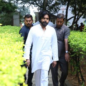 Celebs Pay Homage to Krishna Garu-2