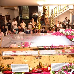 Celebs Pay Homage to Krishna Garu-2