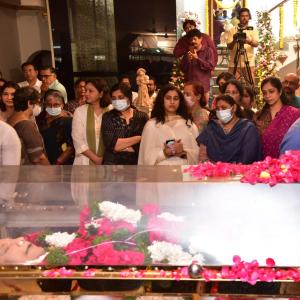 Celebs Pay Homage to Krishna Garu-2