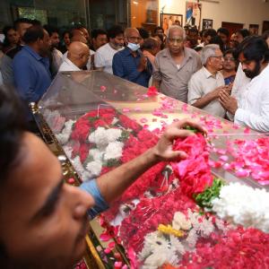 Celebs Pay Homage to Krishna Garu-2