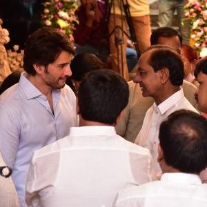 Celebs Pay Homage to Krishna Garu-2