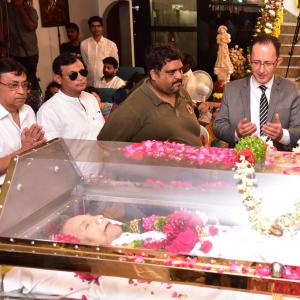 Celebs Pay Homage to Krishna Garu-3