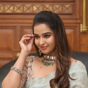 Poojitha Ponnada Latest Pics