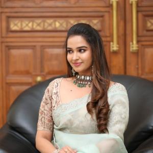 Poojitha Ponnada Latest Pics