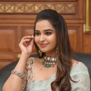 Poojitha Ponnada Latest Pics