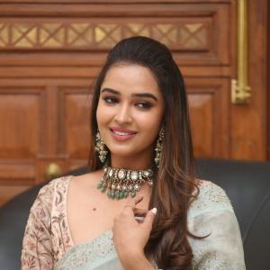 Poojitha Ponnada Latest Pics