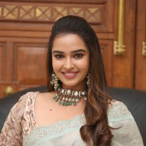 Poojitha Ponnada Latest Pics