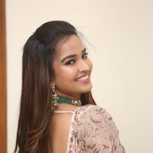Poojitha Ponnada Latest Pics