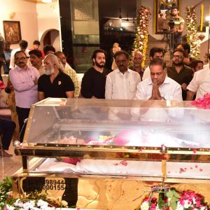 Celebs Pay Homage to Krishna Garu-4