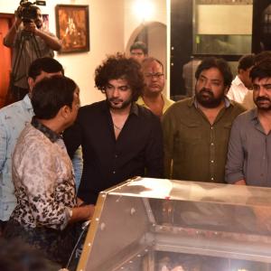 Celebs Pay Homage to Krishna Garu-4