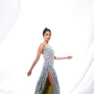 Actress Pooja Hegde Latest Hot Photos